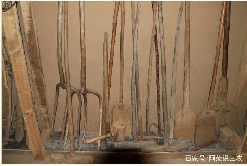 渐行渐远的农耕记忆 那些春季耕种、秋季打碾的木制农具